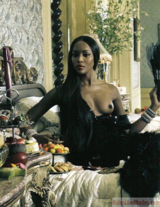 boobs of Naomi Campbell