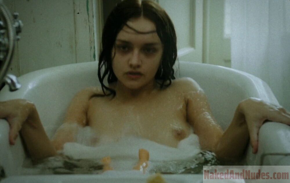 naked Olivia Cooke