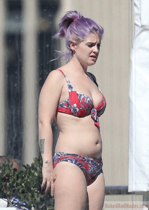 naked Kelly Osbourne